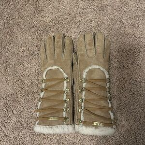 Ugg Brand gloves
